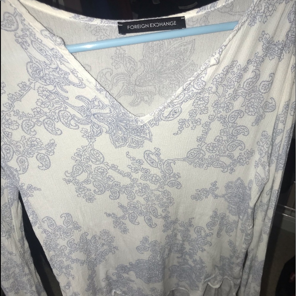 Foreign exchange blouse